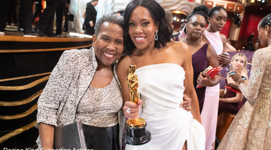 Regina King, Oscar® winner, poses with her mother Oscar Winner 4chion lifestyle