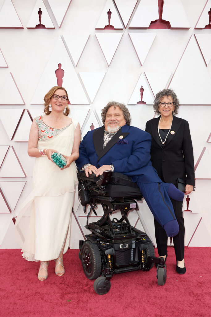 Nicole Newnham, James LeBrecht and Sara Bolder at The Academy Awards red carpet 4Chion Lifestyle 93rd Oscars