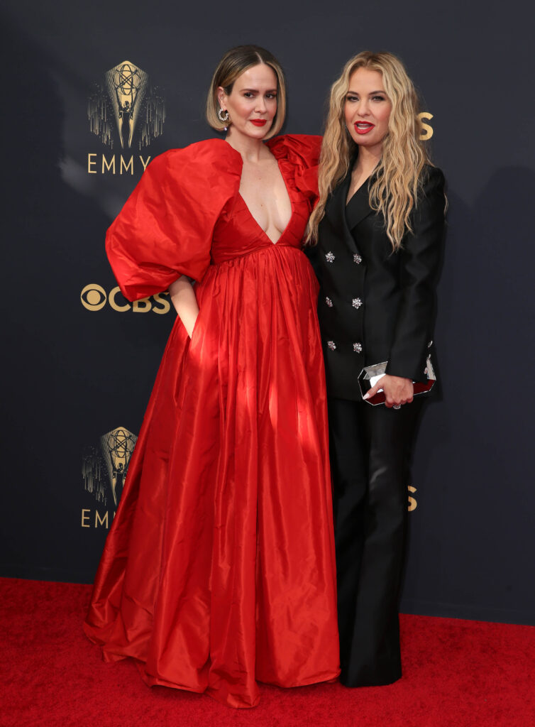 Sarah Paulson, Leslie Grossman Emmys Red Carpet Fashion 4Chion