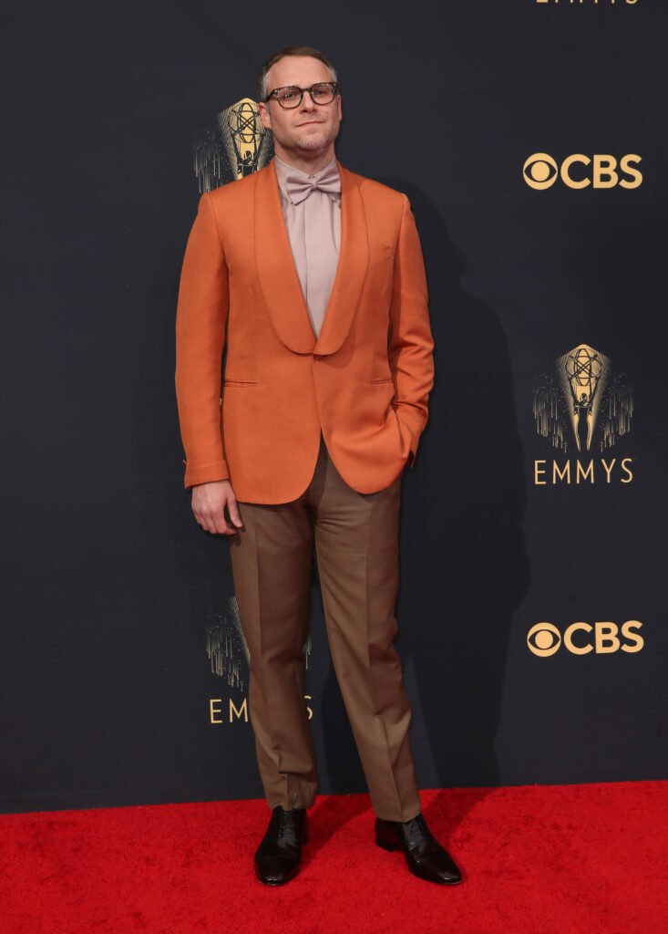 Seth Rogen Emmys Red Carpet Fashion 4Chion
